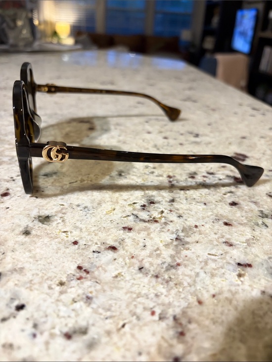 Gucci Women’s Dark Tortoiseshell Square Sunglasses main image 5